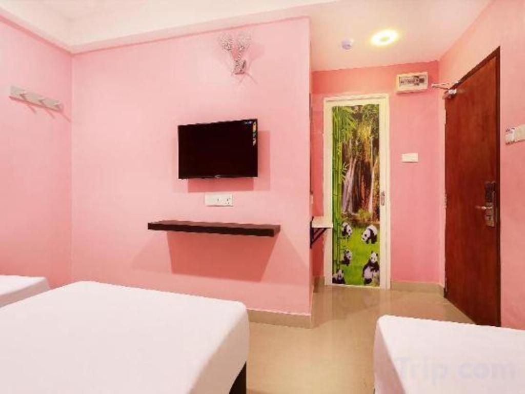 Oyo 89387 Sun Keerana Hotel Klang Kültér fotó